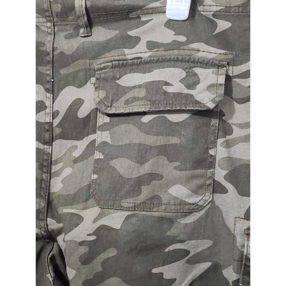 George At The Knee Men's Cargo Short Green Camo Size 46 NEW - Picture 8 of 10